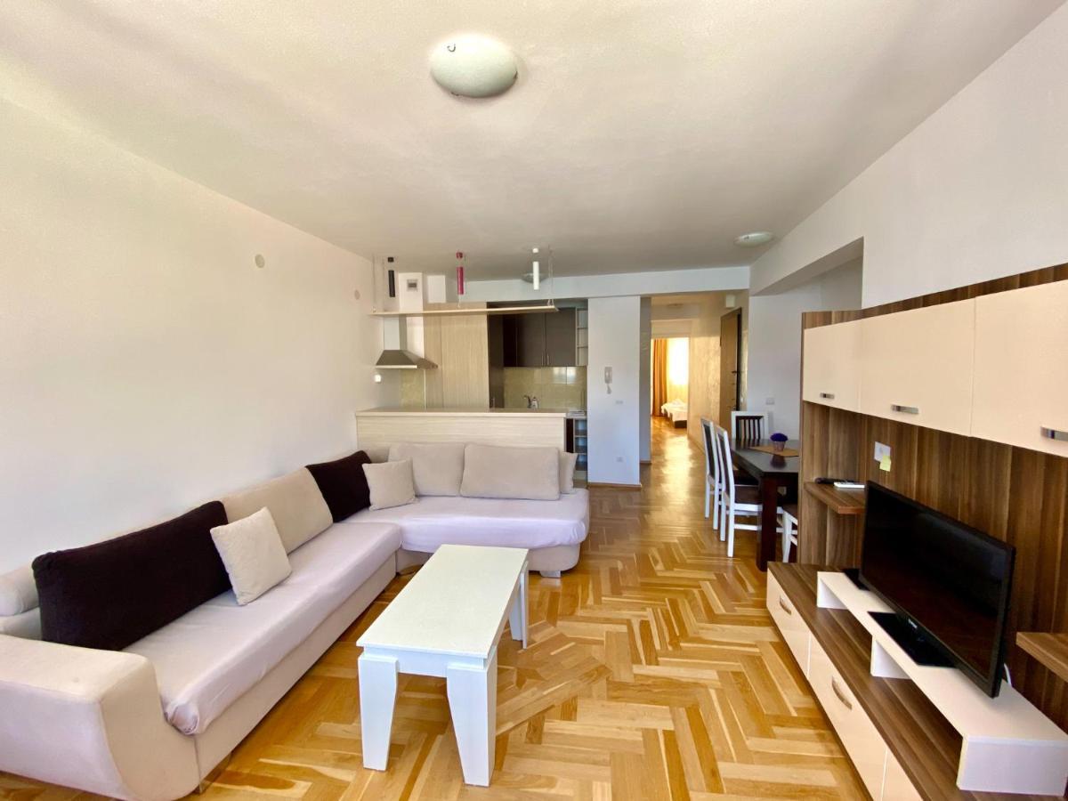 Apartments First Line Petrovac Exteriér fotografie