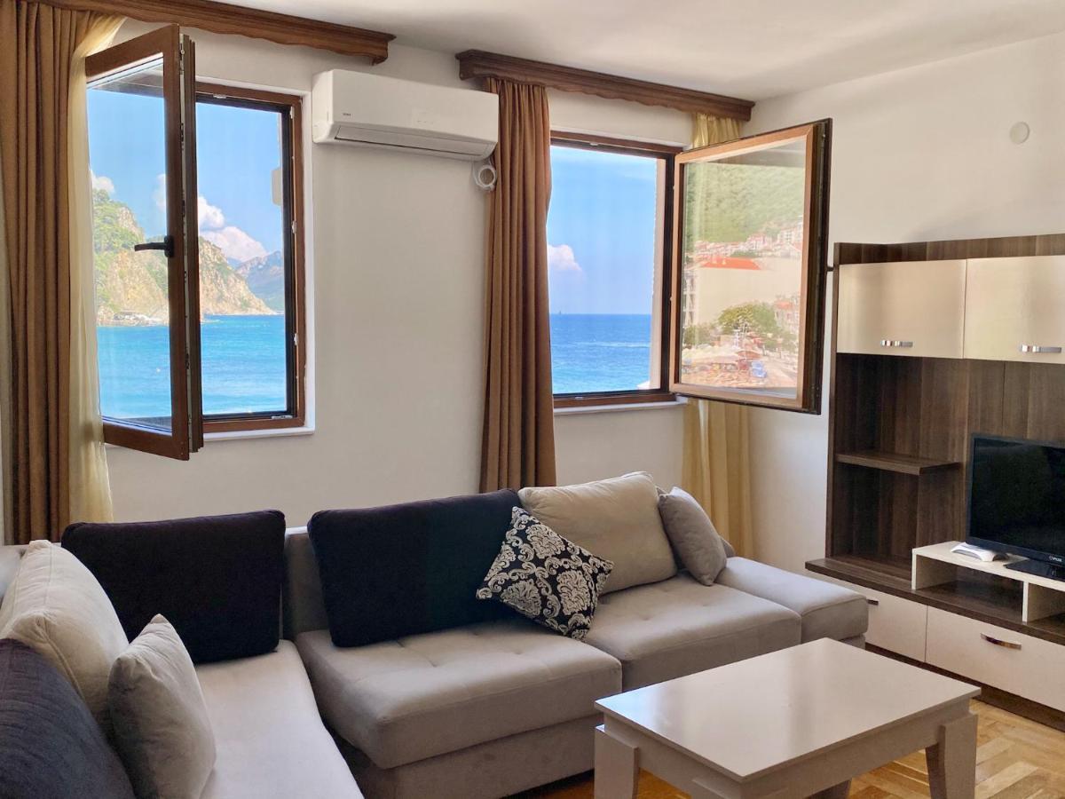 Apartments First Line Petrovac Exteriér fotografie