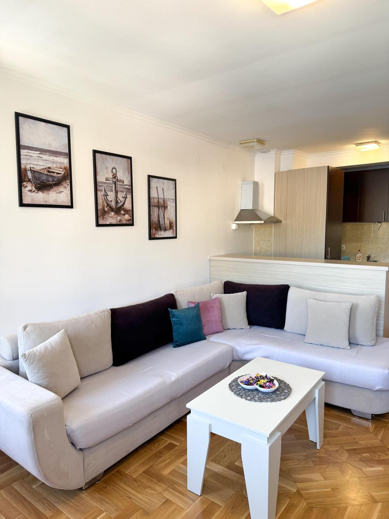 Apartments First Line Petrovac Exteriér fotografie