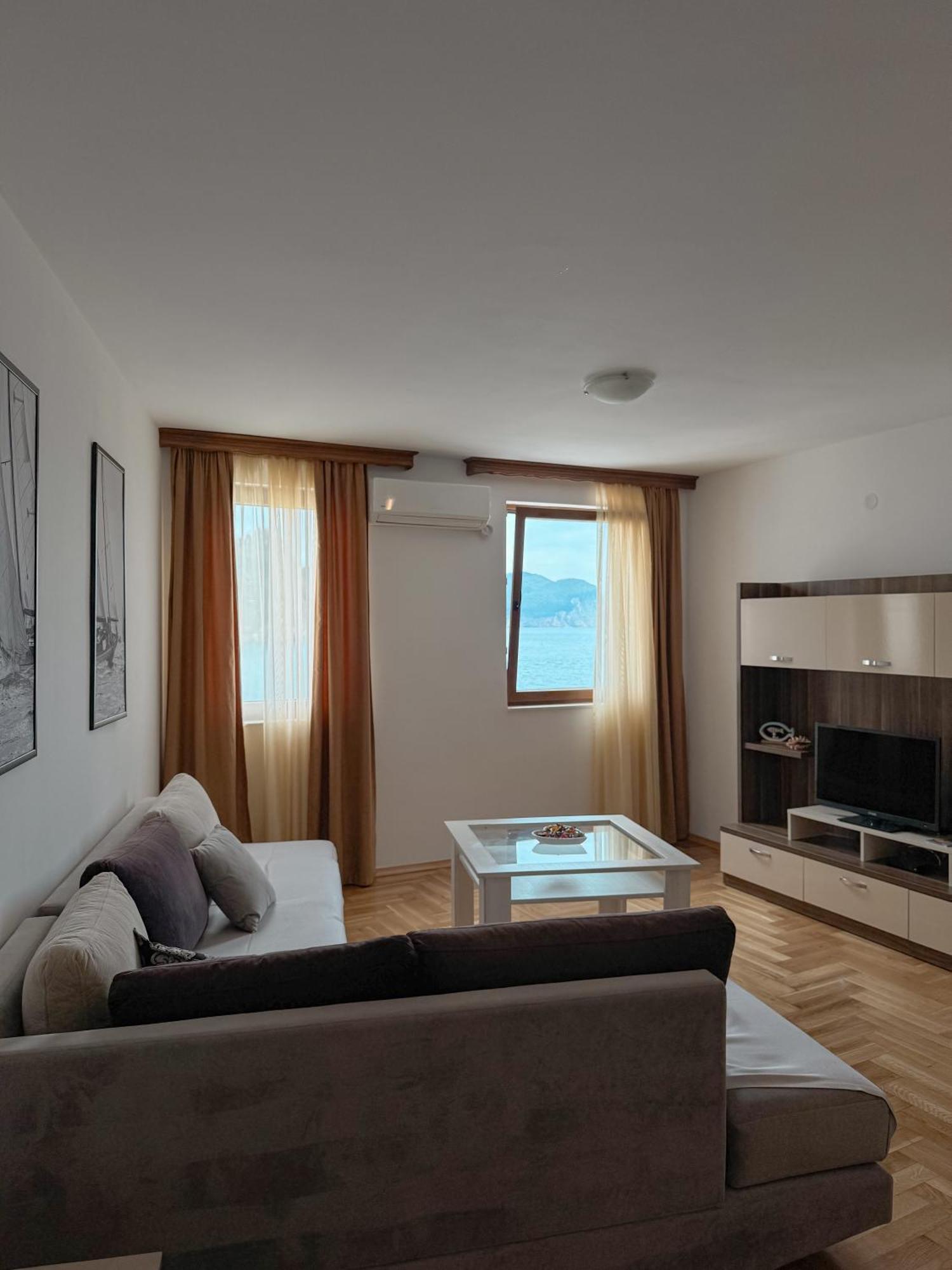 Apartments First Line Petrovac Exteriér fotografie
