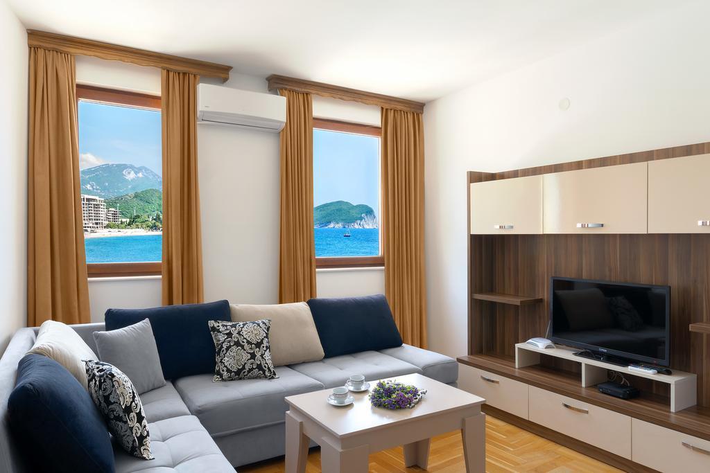 Apartments First Line Petrovac Exteriér fotografie